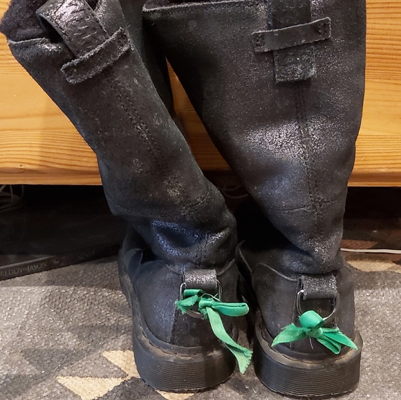 ✨host pick✨Doc Martens Pasha in Black Crackle Suede - Picture 5 of 11